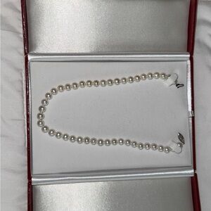 Elegant Pearl Necklace